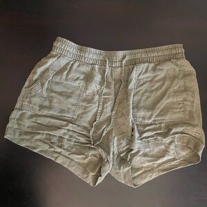 Old Navy Army Green Shorts with Pockets, Women’s Medium, high waist